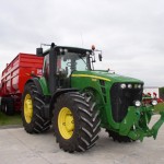 John Deere 8430